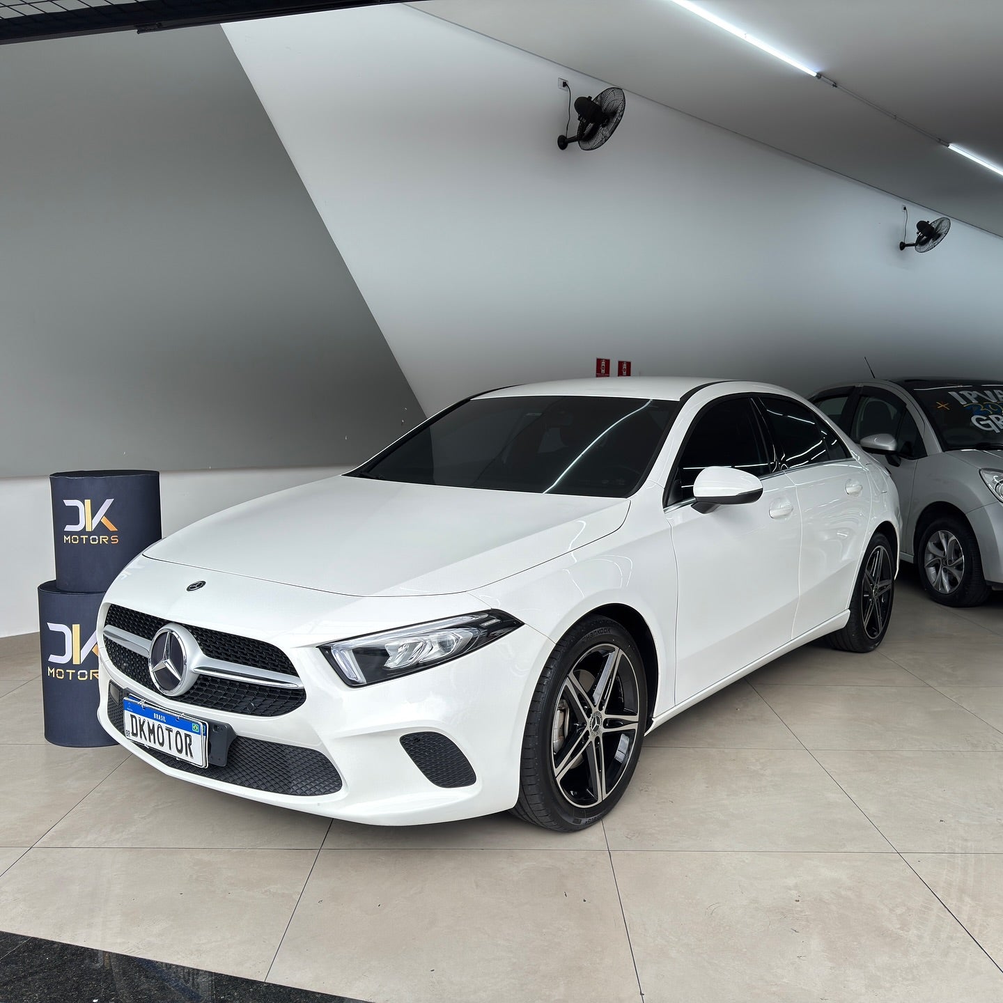 Mercedes- Benz A200